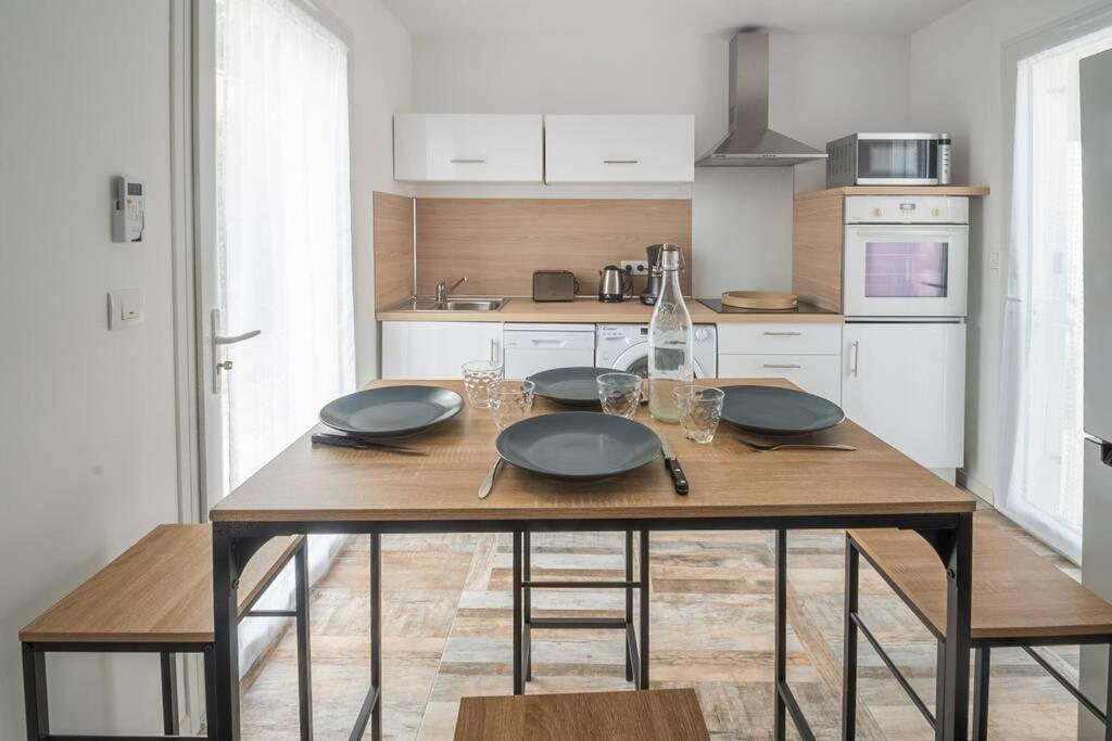 Maison Avec Jardin, Parking Entre Mer Et Montagne Le Revest-le-Eaux ภายนอก รูปภาพ